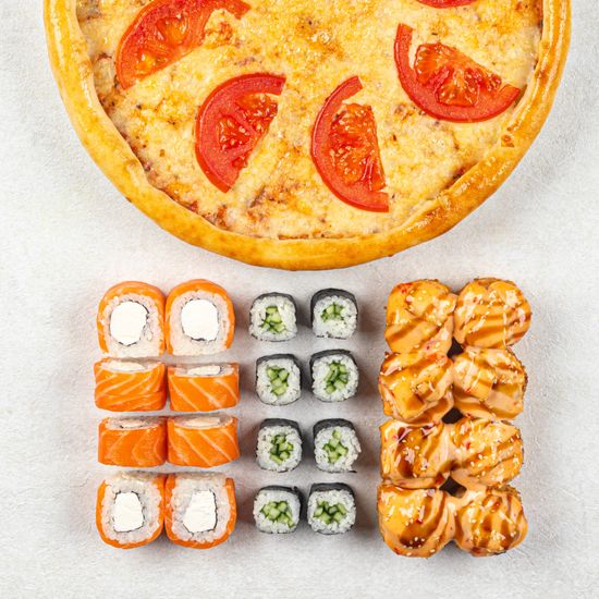 Сет «Оптимальный» - 24 шт + пицца  «Маргарита» и 1л Coca-cola в подарок