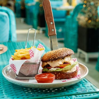 Бургер с телятиной