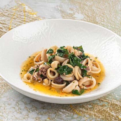 КАЛЬМАРЫ СО ШПИНАТОМ