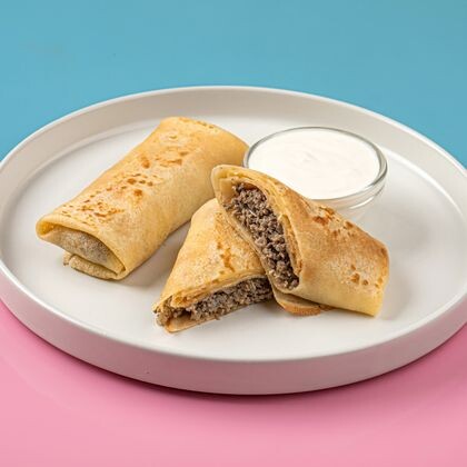 Блинчики с курицей и сметаной