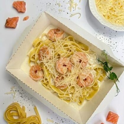 Фреш паста с креветками в сливочном соусе