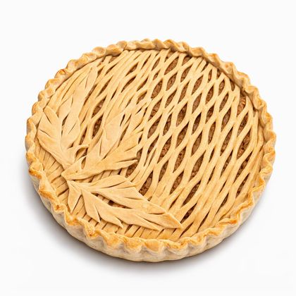 Пирог замороженный с яблоком и орехами