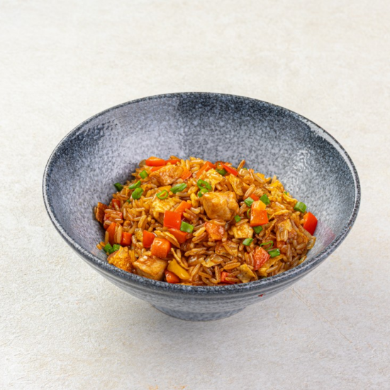 Жаренный рис с курицей